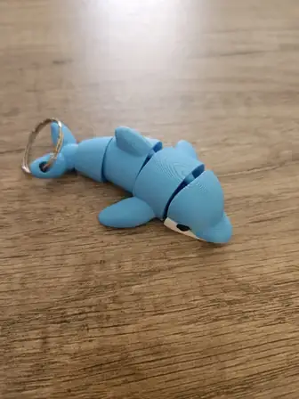 Dolphin keychain – view 2