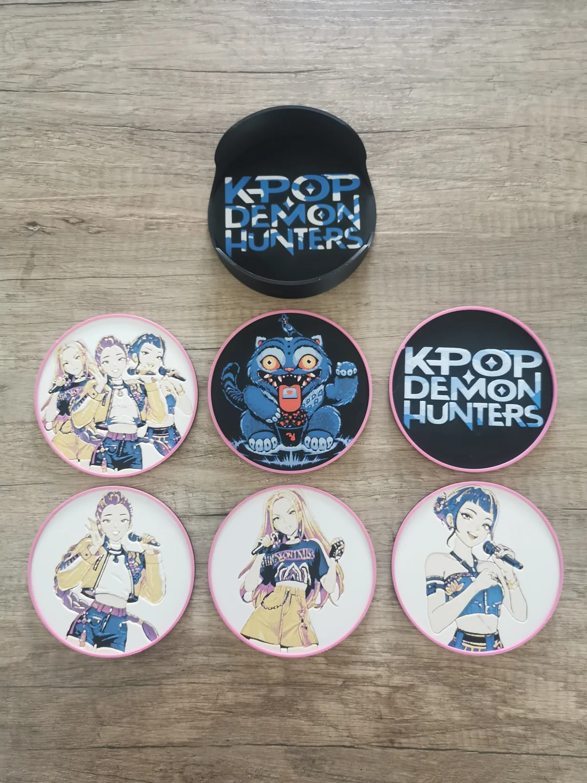 KPop Demon Hunters coaster set – view 2