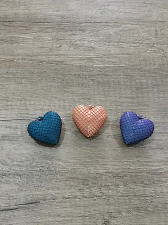 Porte-clés coeur écaille de dragon – vue 2